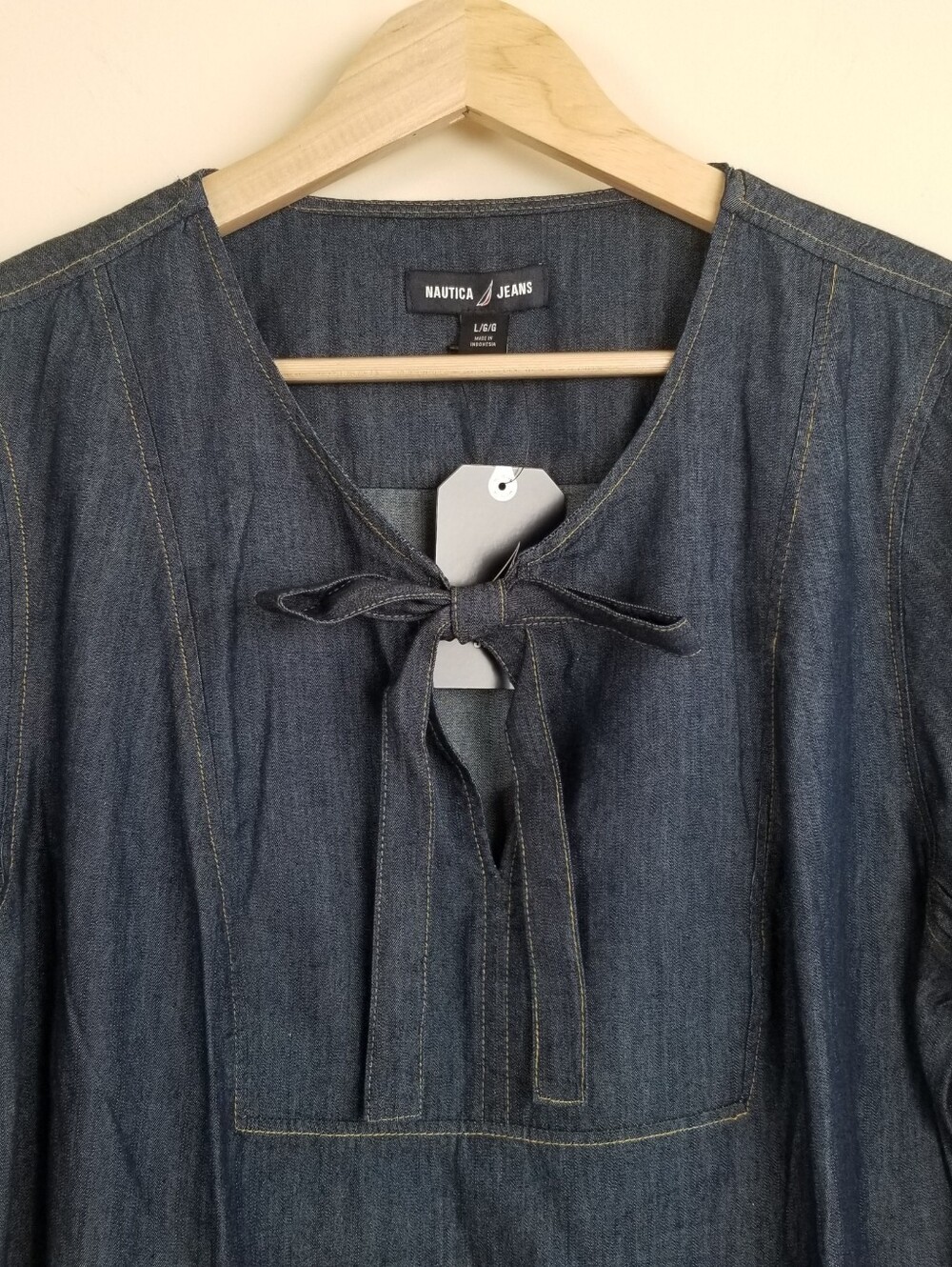 Nautica Chambray Top Large NWT - Picture 2 of 8